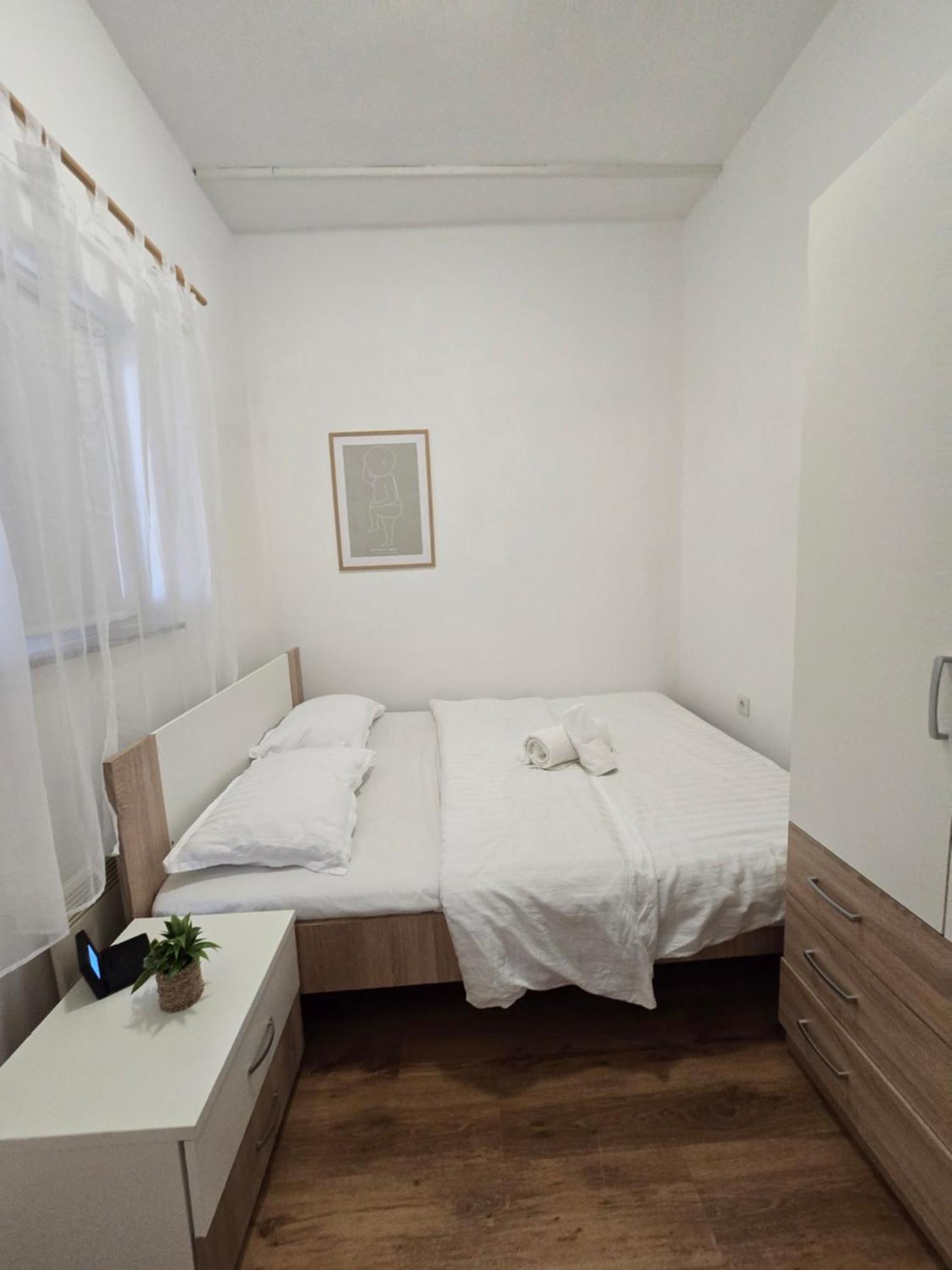 Apartments Roko Pridraga Екстериор снимка