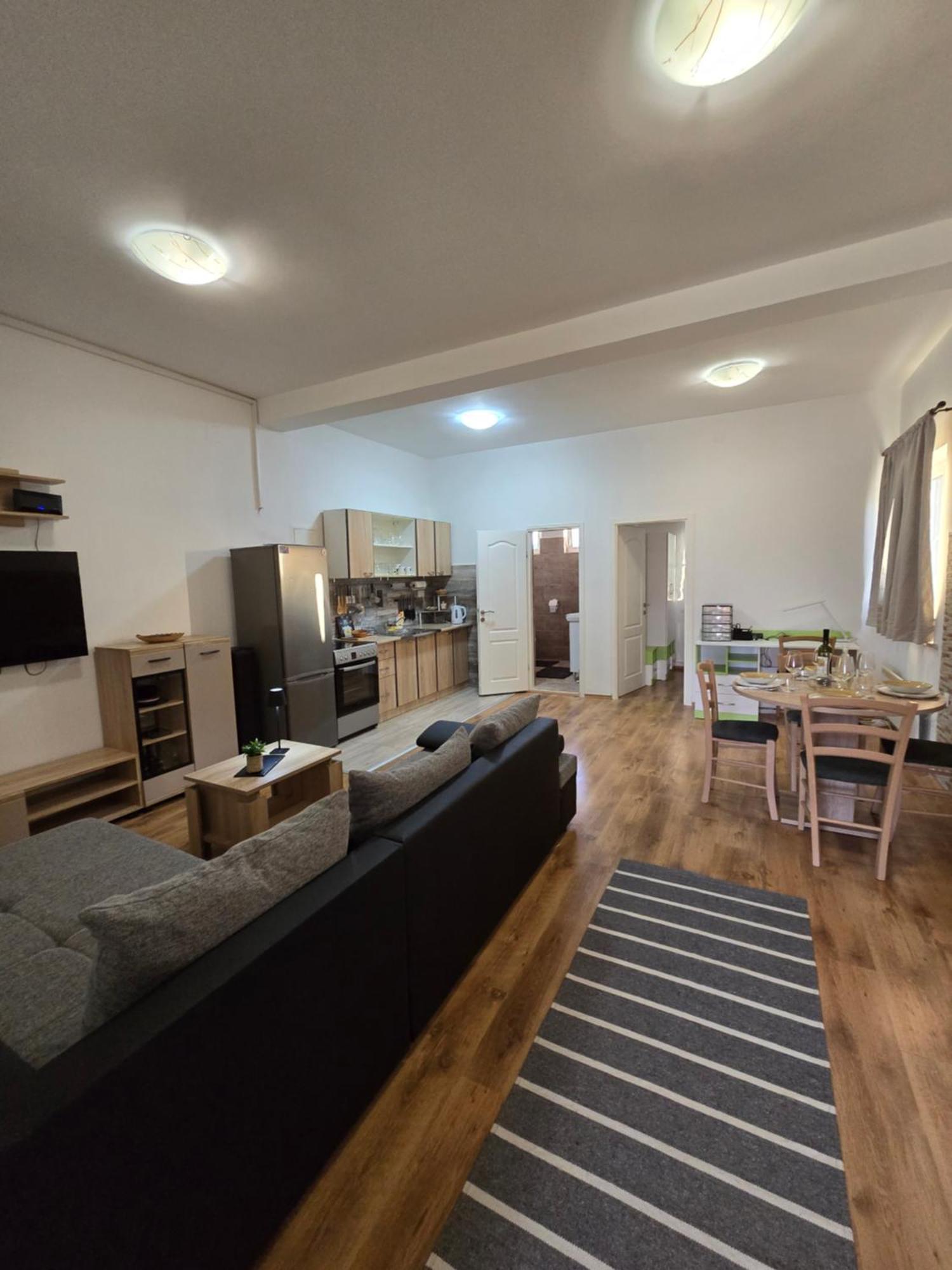 Apartments Roko Pridraga Екстериор снимка