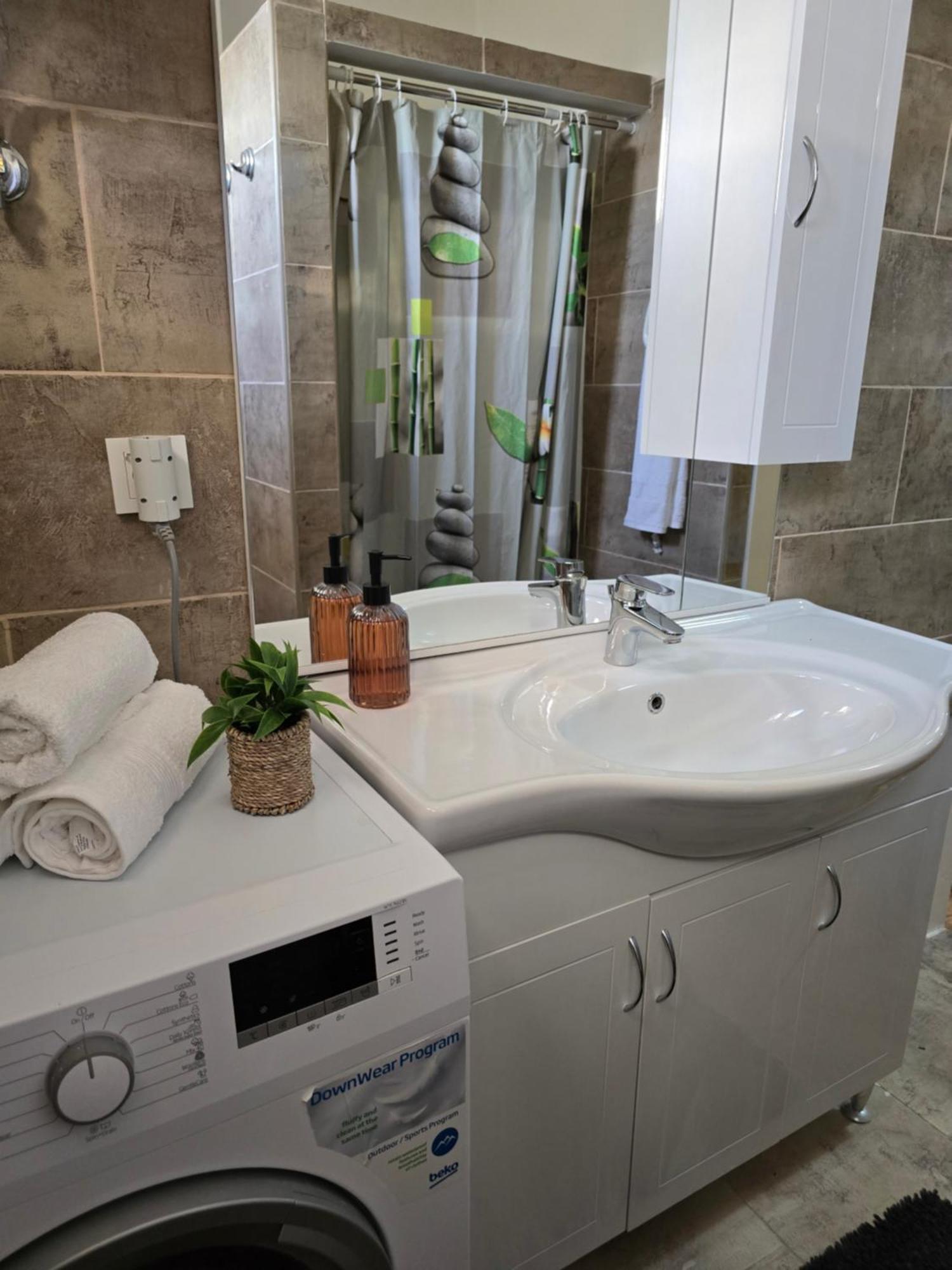 Apartments Roko Pridraga Екстериор снимка