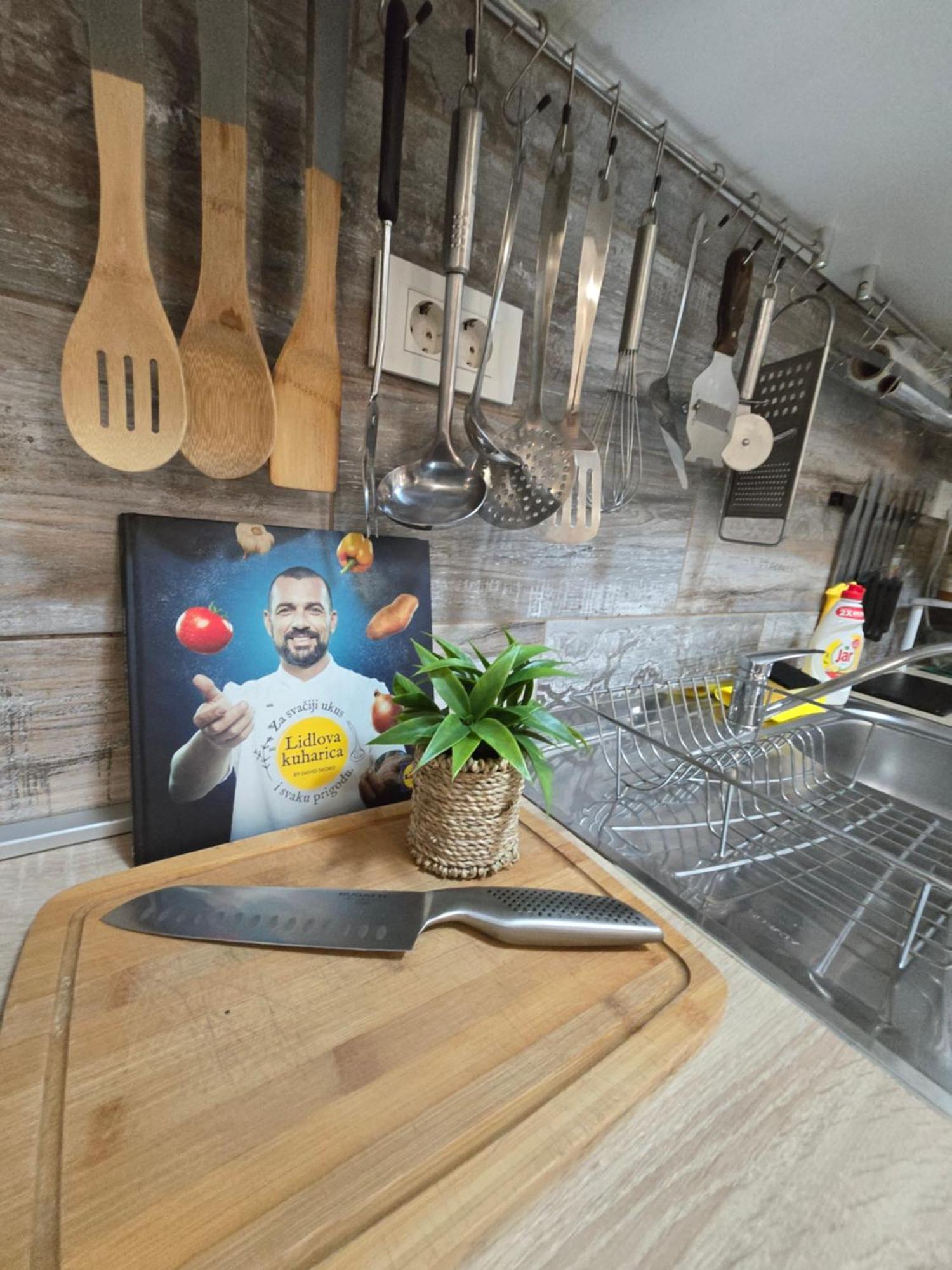 Apartments Roko Pridraga Екстериор снимка