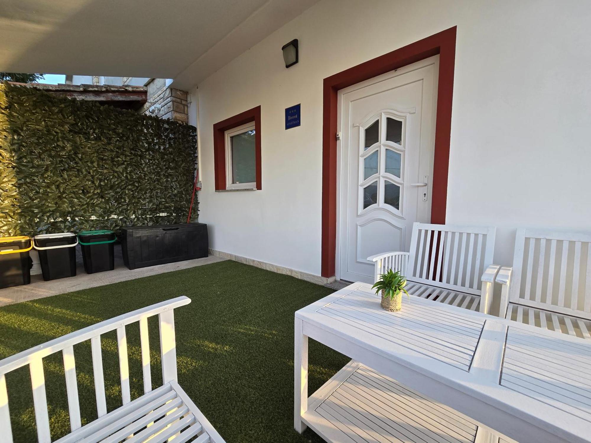 Apartments Roko Pridraga Екстериор снимка
